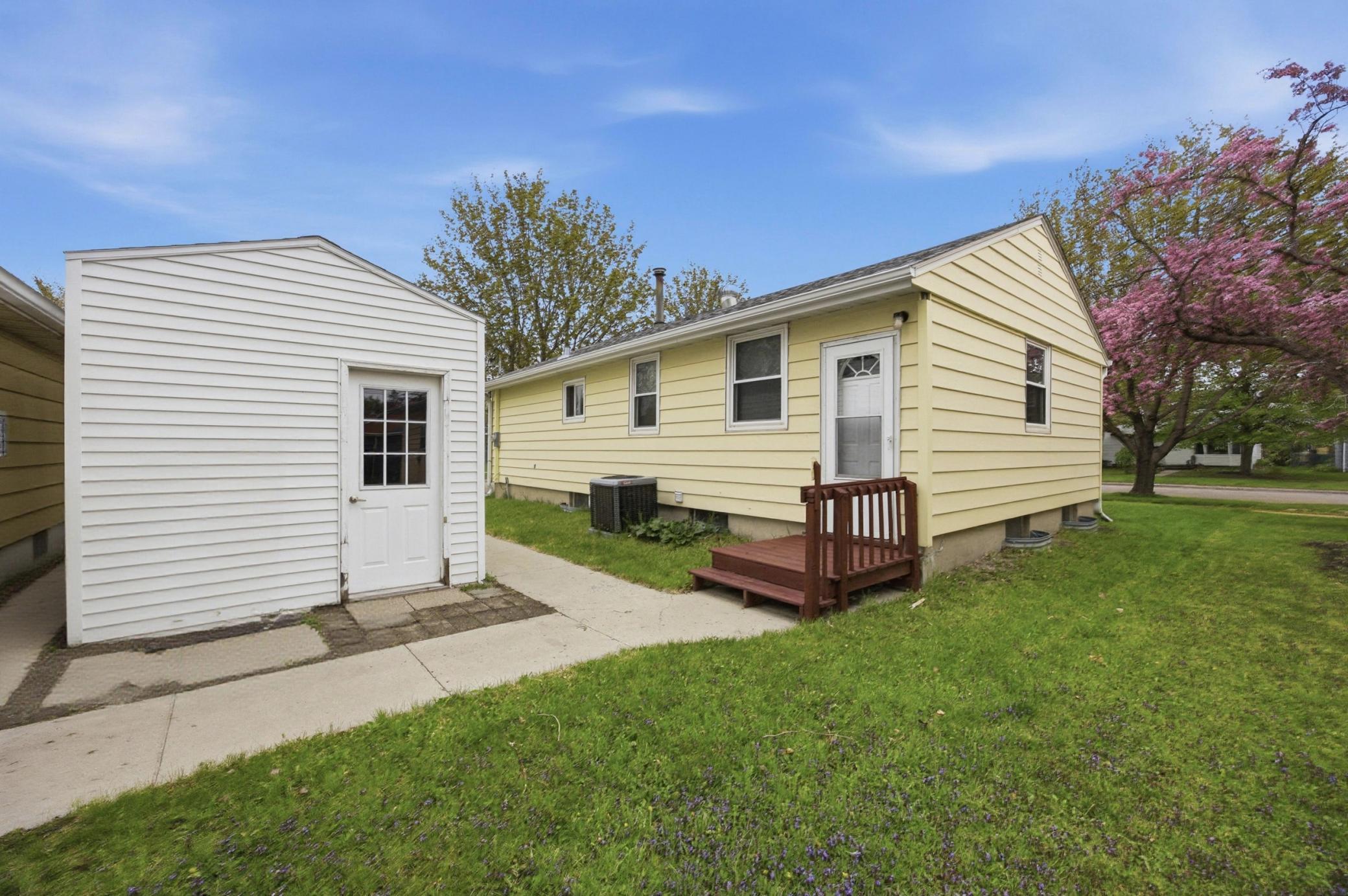 621 19th Street North Moorhead, MN 56560 - Photo 32 of 41