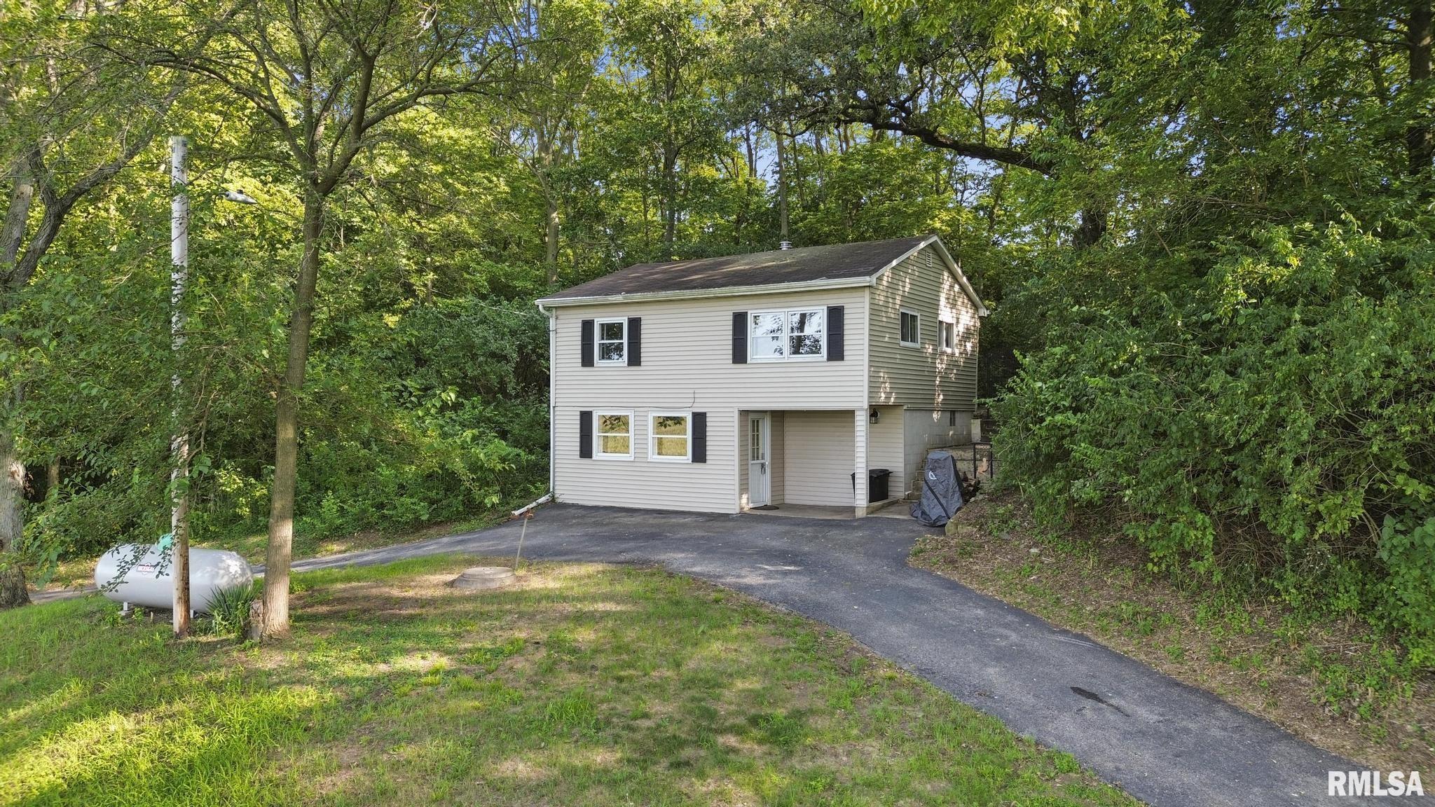 7069 Bass Road Manito, IL 61546 - Photo 3 of 27 Gallery Image 3