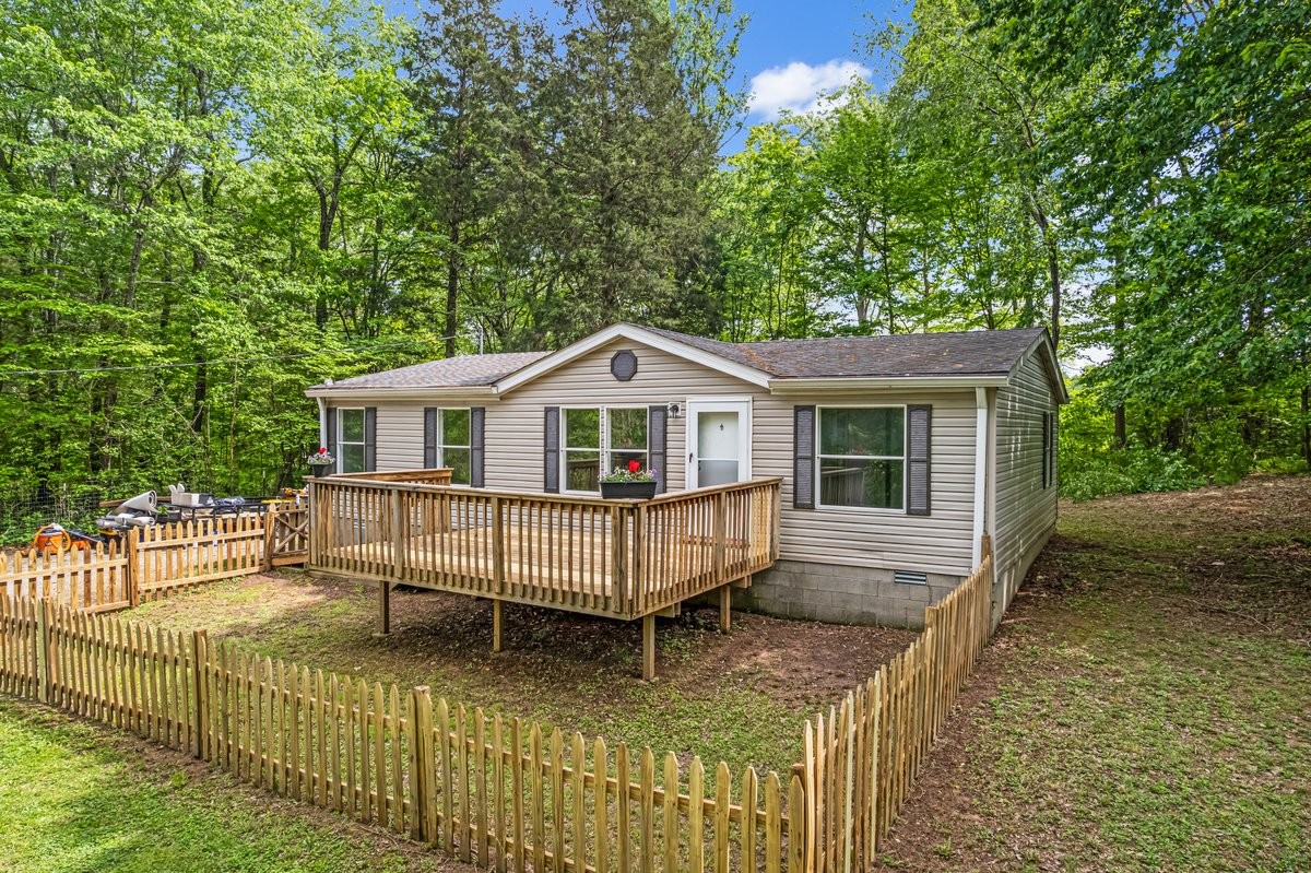 835 Harris Road Dickson, TN 37055 - Photo 1 of 15 Gallery Image 1
