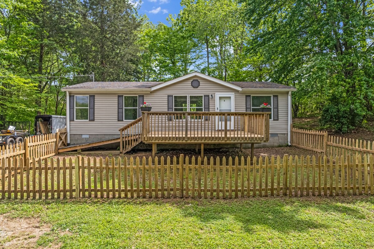 835 Harris Road Dickson, TN 37055 - Photo 2 of 15 Gallery Image 2
