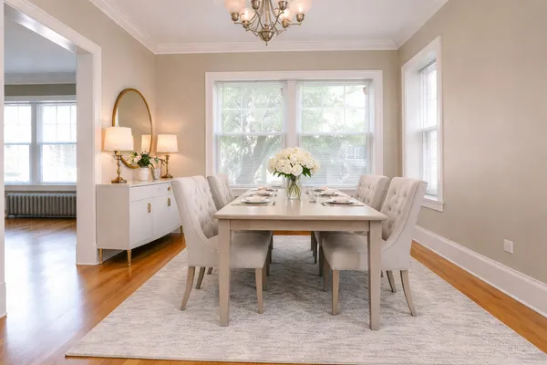 $3,100 | 612 Sheridan Road, Unit 1, Evanston, IL 60202