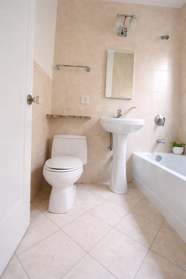 612 Sheridan Road, Unit 1 Evanston, IL 60202 - Photo 8 of 8