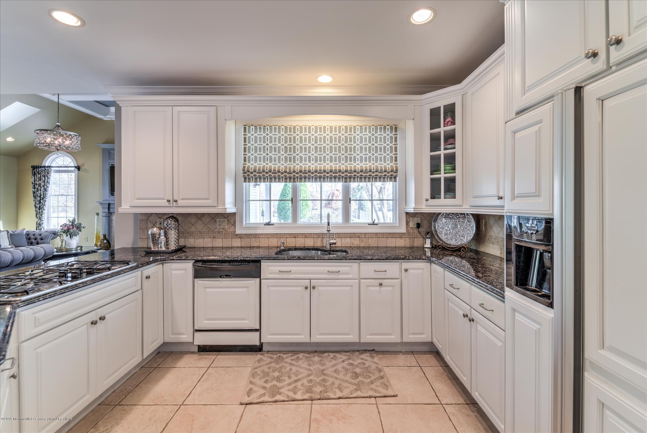 60 Rustic Way Freehold, NJ 07728 - Photo 11 of 55 KITCHEN (5)