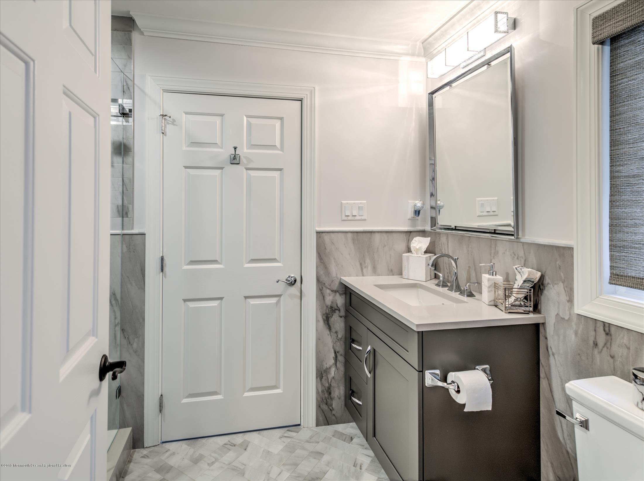 60 Rustic Way Freehold, NJ 07728 - Photo 29 of 55 EN SUITE BATHROOM