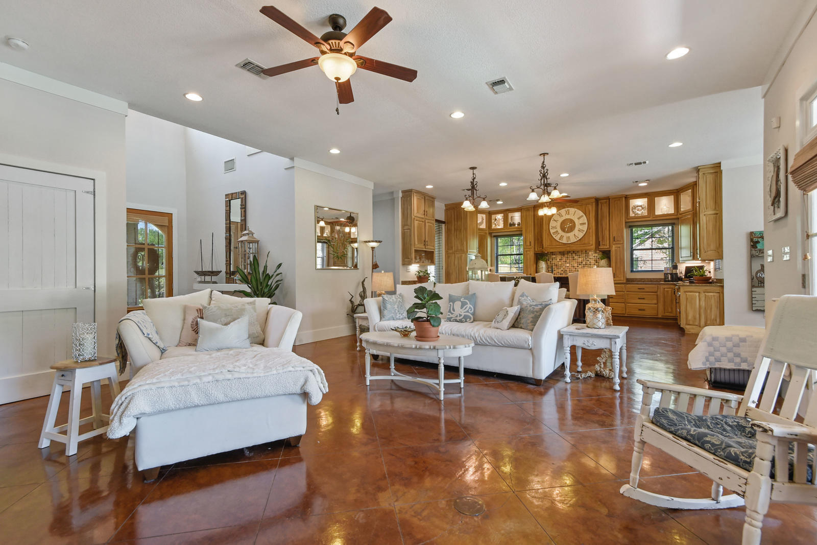 12367 Oneal Road Gulfport, MS 39503 - Photo 8 of 37 007_1600x1067_mls_1600x1067