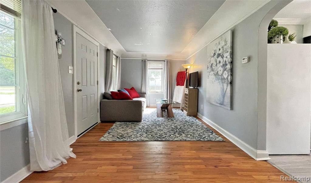 2111 Ridgemont Road Grosse Pointe Woods, MI 48236 - Photo 11 of 28