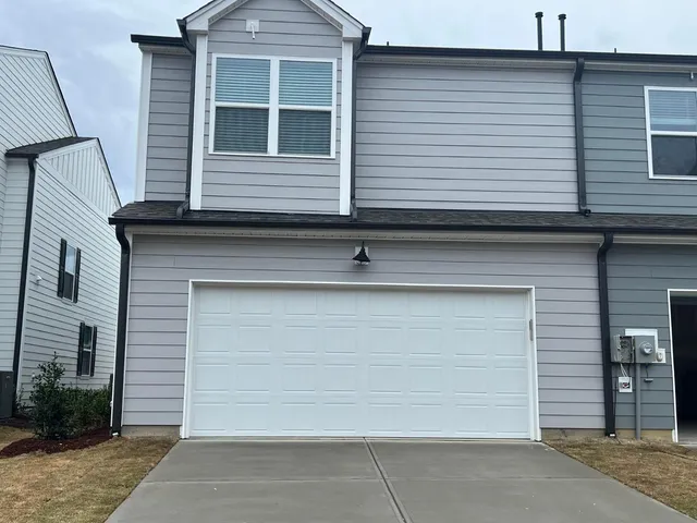 $1,795 | 312 Parker Sta Avenue, Fuquay-Varina, NC 27526