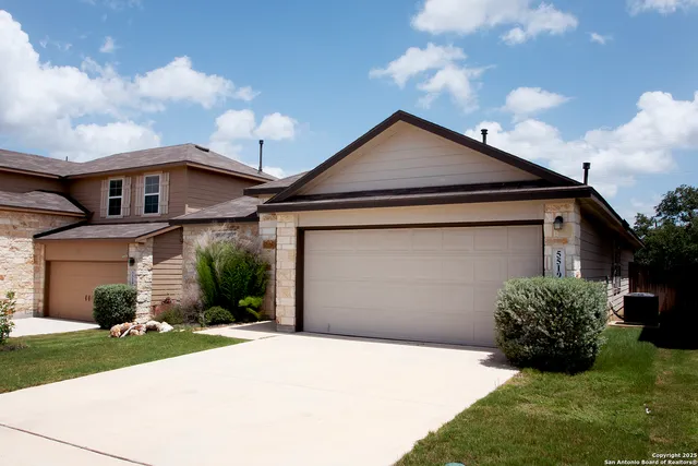 $2,150 | 5519 Stormie Keep, San Antonio, TX 78266