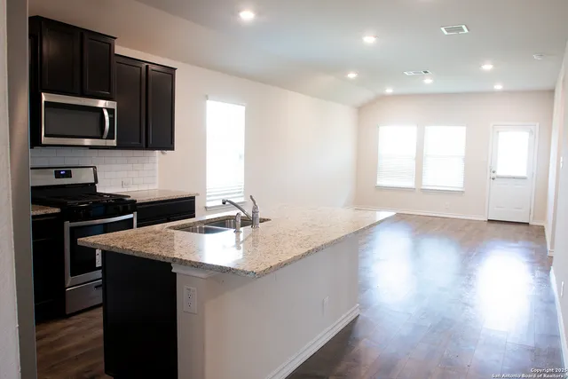 $2,150 | 5519 Stormie Keep, San Antonio, TX 78266