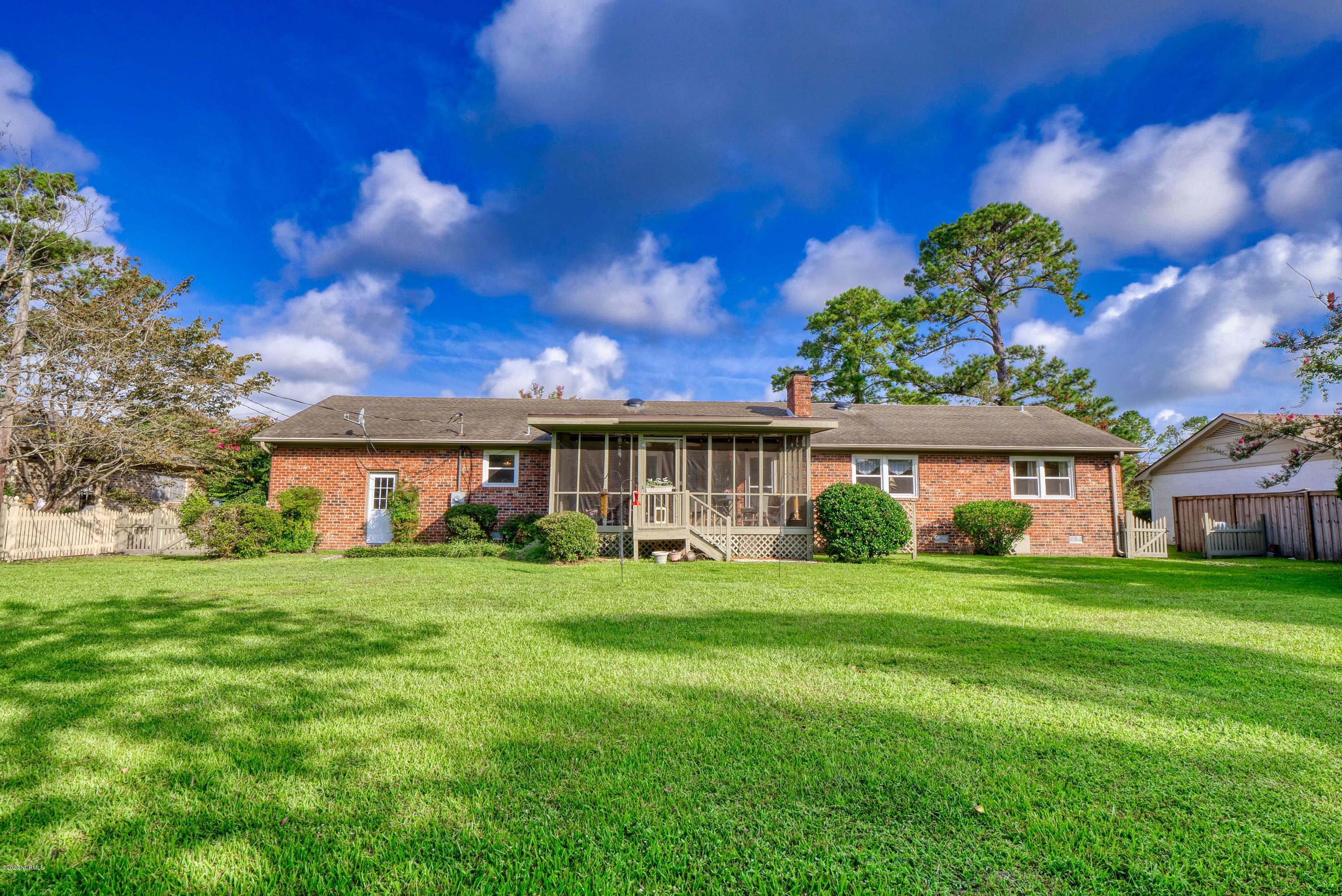 134 Tanbridge Road Wilmington, NC 28405 - Photo 4 of 31 008__jka9012