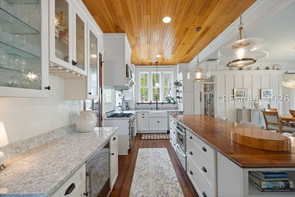 $1,079,000 | 2 Pondhawk Road, Bluffton, SC 29909