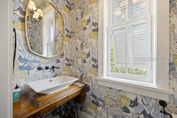 $1,079,000 | 2 Pondhawk Road, Bluffton, SC 29909