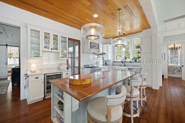 $1,079,000 | 2 Pondhawk Road, Bluffton, SC 29909