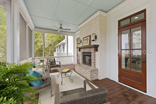 $1,079,000 | 2 Pondhawk Road, Bluffton, SC 29909