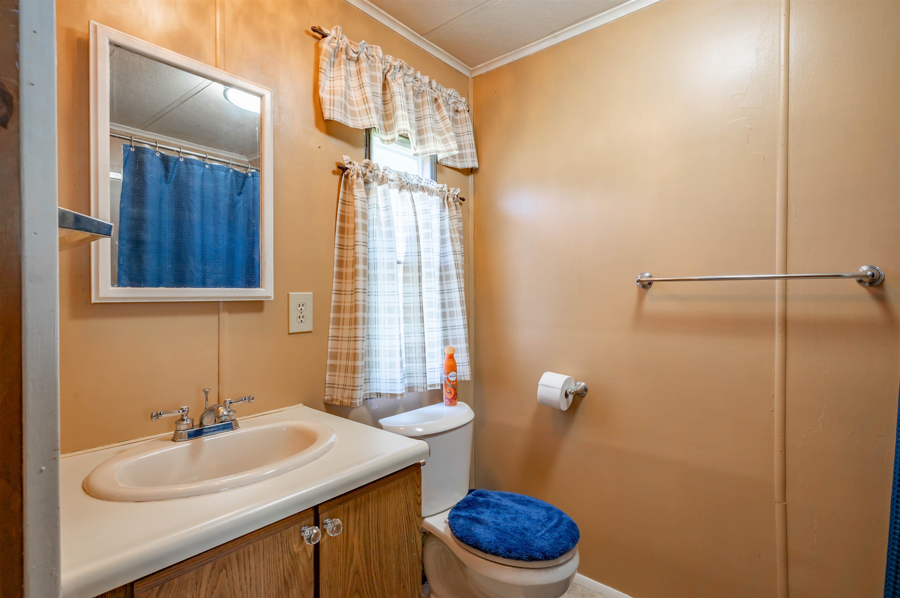 6 Embassy Avenue Hooksett, NH 03106 - Photo 33 of 40