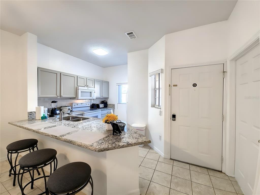 1115 Park Ridge Circle Kissimmee, FL 34746 - Photo 12 of 92