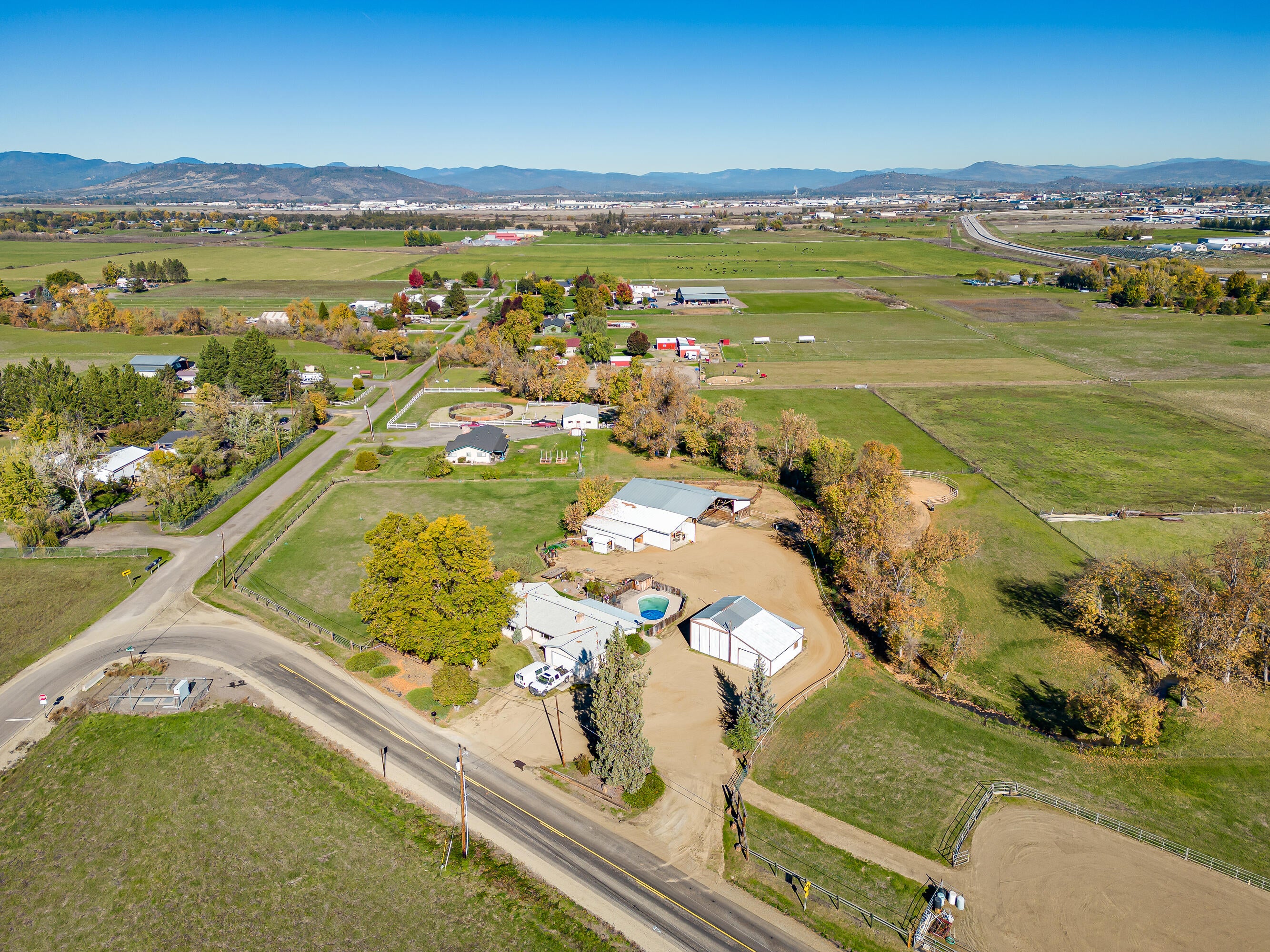 778 West Justice Road Central Point, OR 97502 - Photo 47 of 52 46