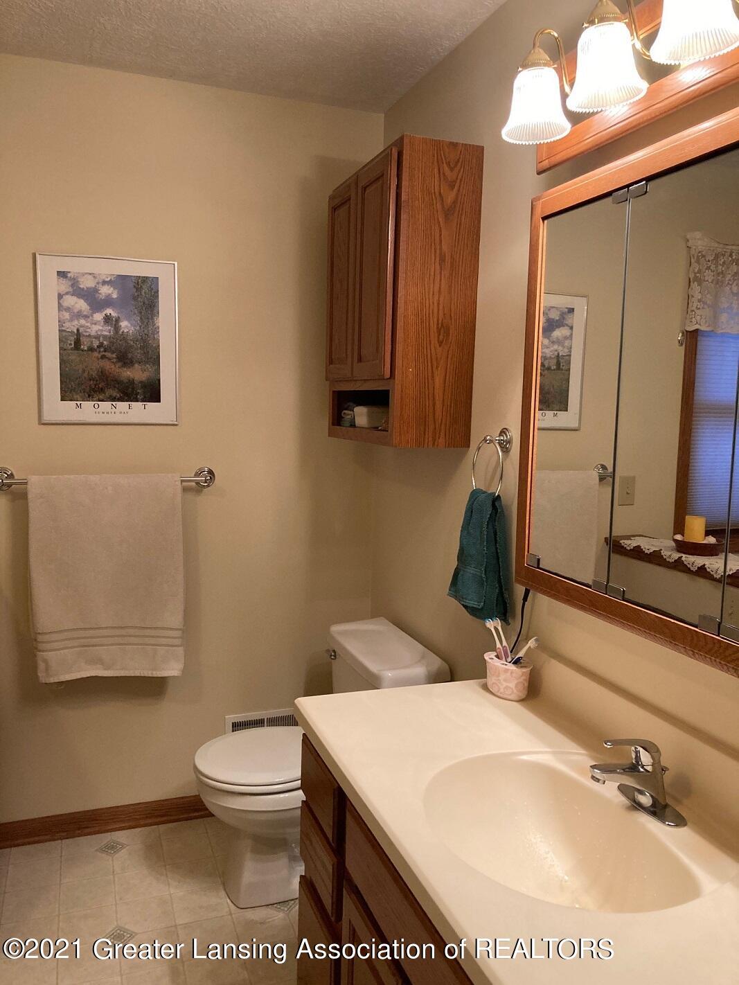 661 South Edgar Road Mason, MI 48854 - Photo 14 of 29 11_661