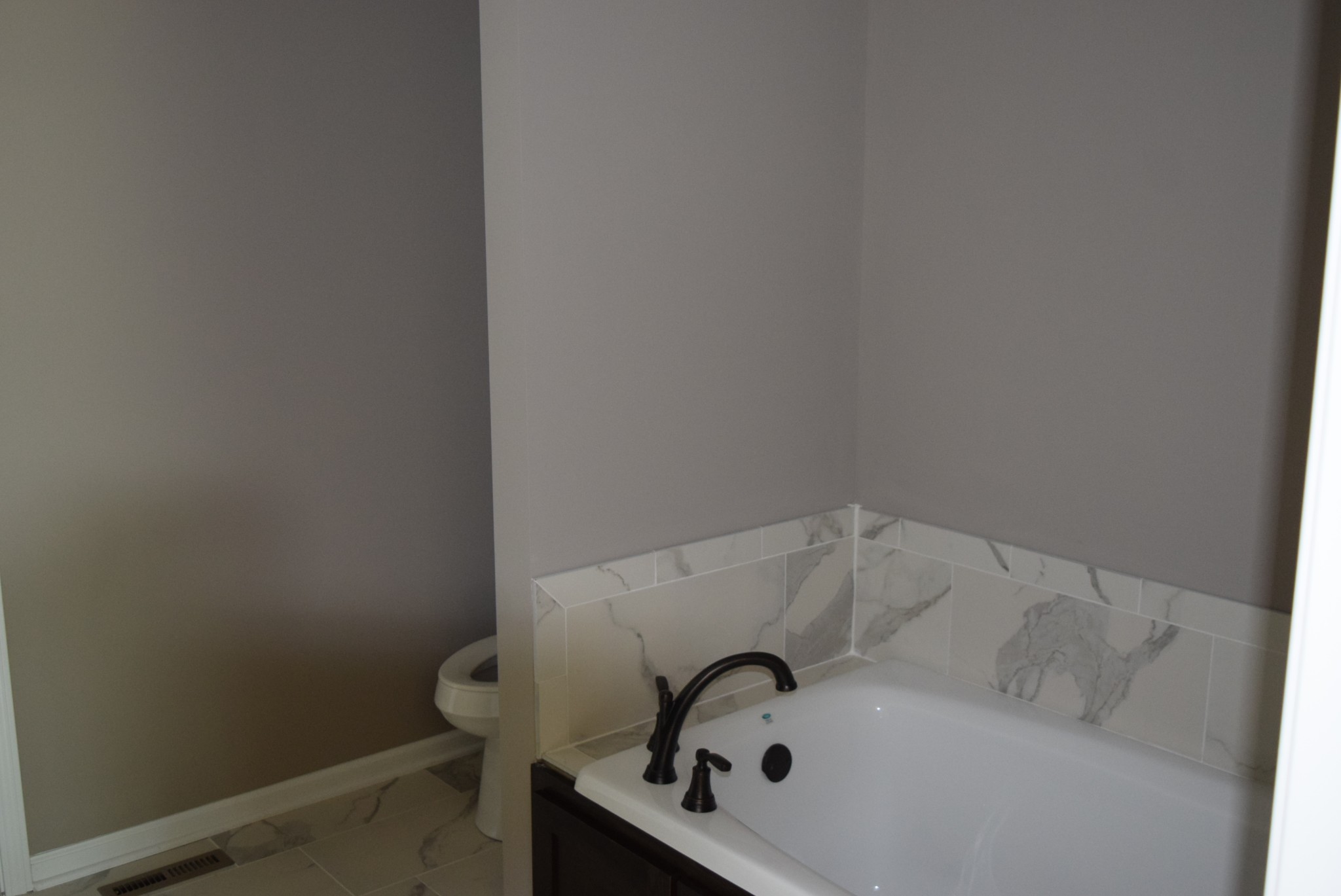 382 Ballard Road Manchester, TN 37355 - Photo 4 of 10 a bathroom with a sink
