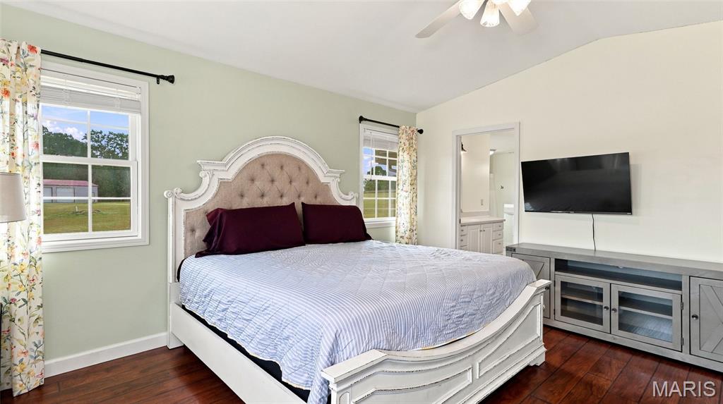 12598 Bell Road Roby, MO 65557 - Photo 13 of 36 Gallery Image 13