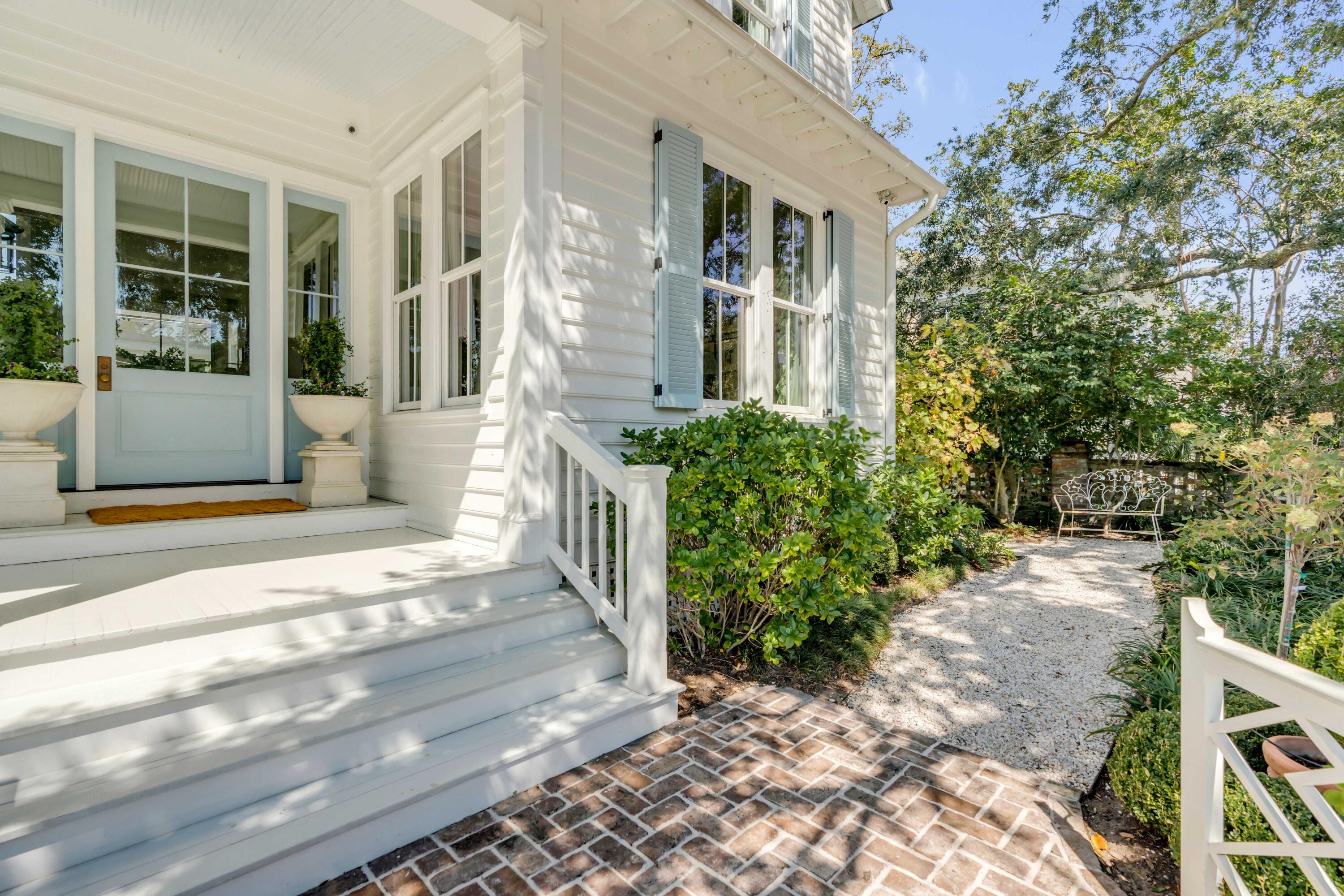126 Hibben Street Mount Pleasant, SC 29464 - Photo 9 of 16 126Hibben_NickCannPhoto-00679