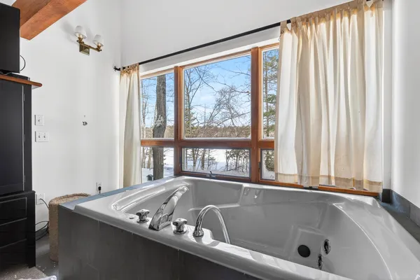 $559,900 | 45 Point Lane, Norway, ME 04268