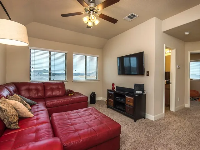 $1,995 | 1553 Twin Cove, Kyle, TX 78640