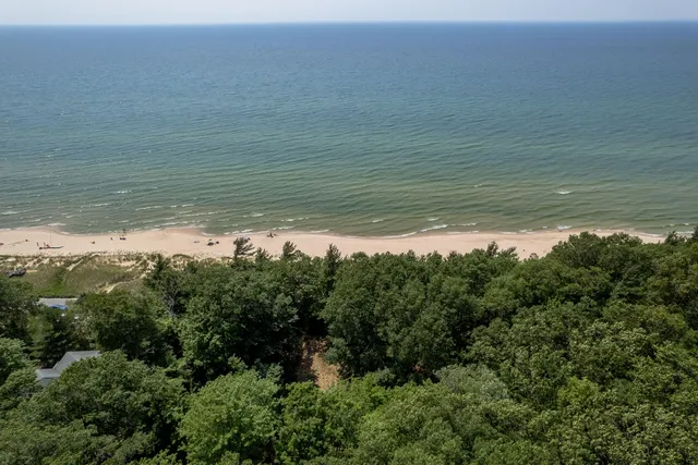 $1,200,000 | 0 Montgomery, Pentwater, MI 49449