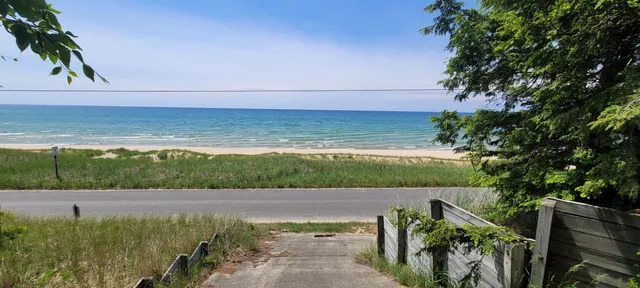 $1,200,000 | 0 Montgomery, Pentwater, MI 49449