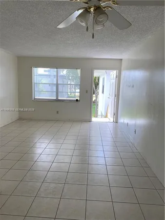 $1,700 | 6211 Southwest 37th Street, Unit 203, Davie, FL 33314