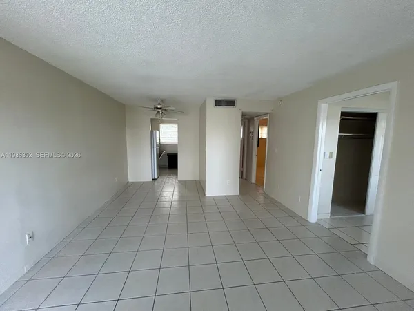 $1,700 | 6211 Southwest 37th Street, Unit 203, Davie, FL 33314