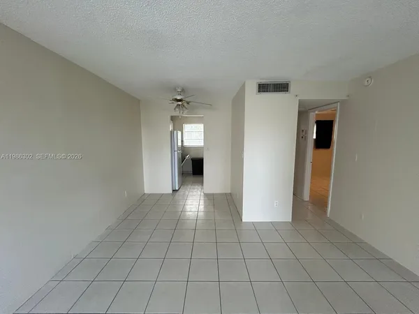 $1,700 | 6211 Southwest 37th Street, Unit 203, Davie, FL 33314