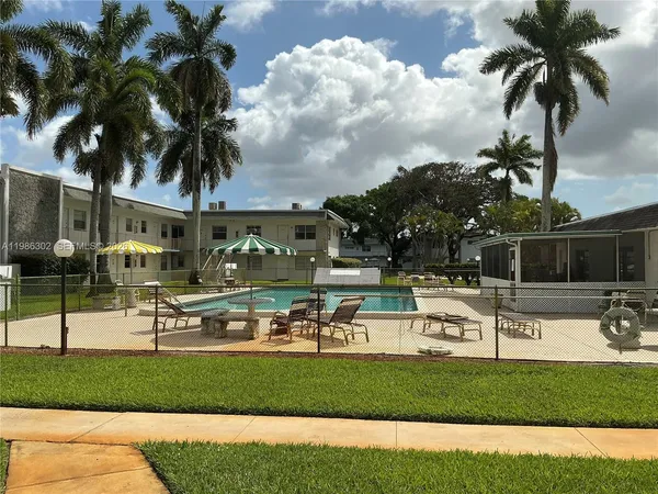 $1,700 | 6211 Southwest 37th Street, Unit 203, Davie, FL 33314