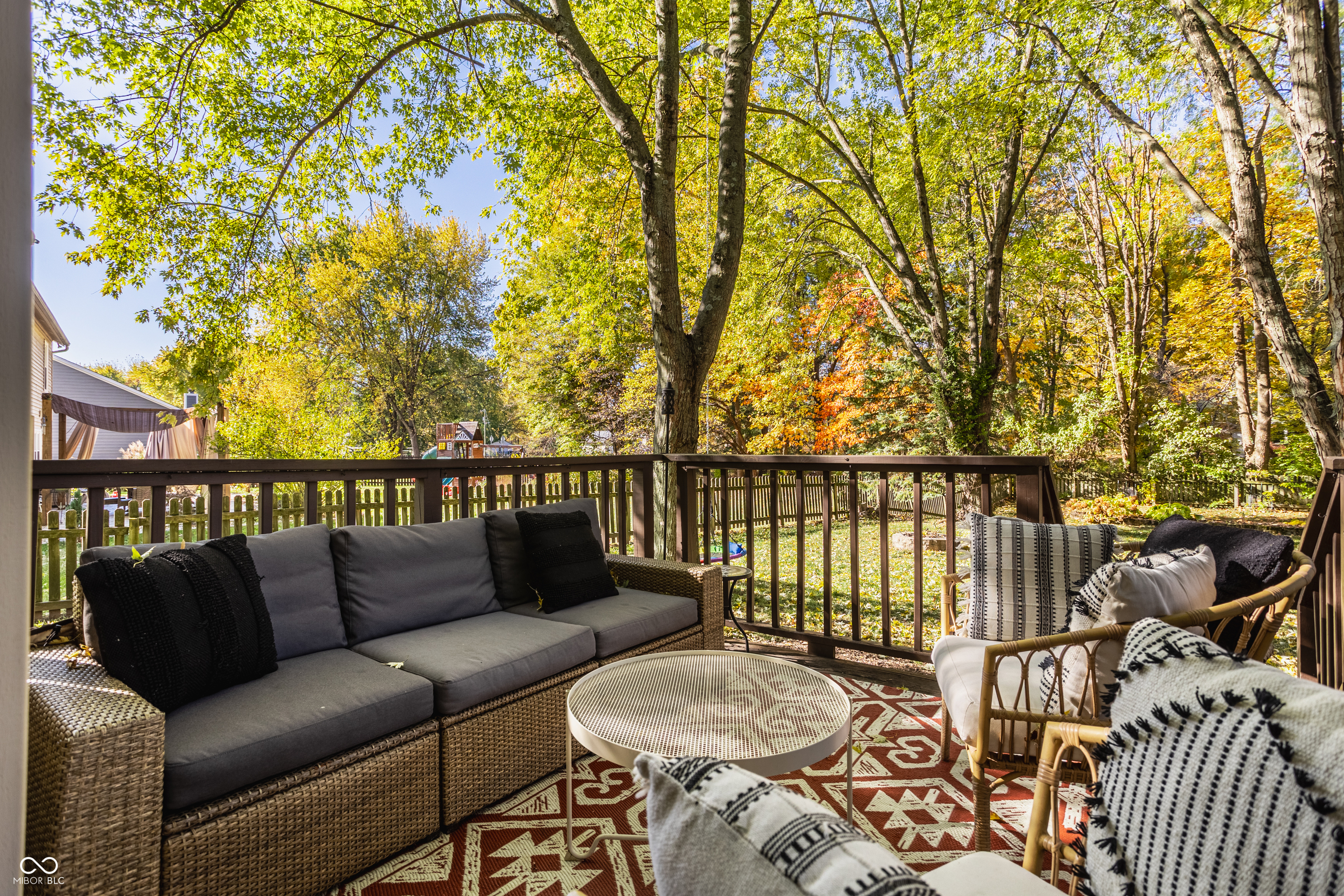 10716 Sherborne Road Fishers, IN 46038 - Photo 3 of 37