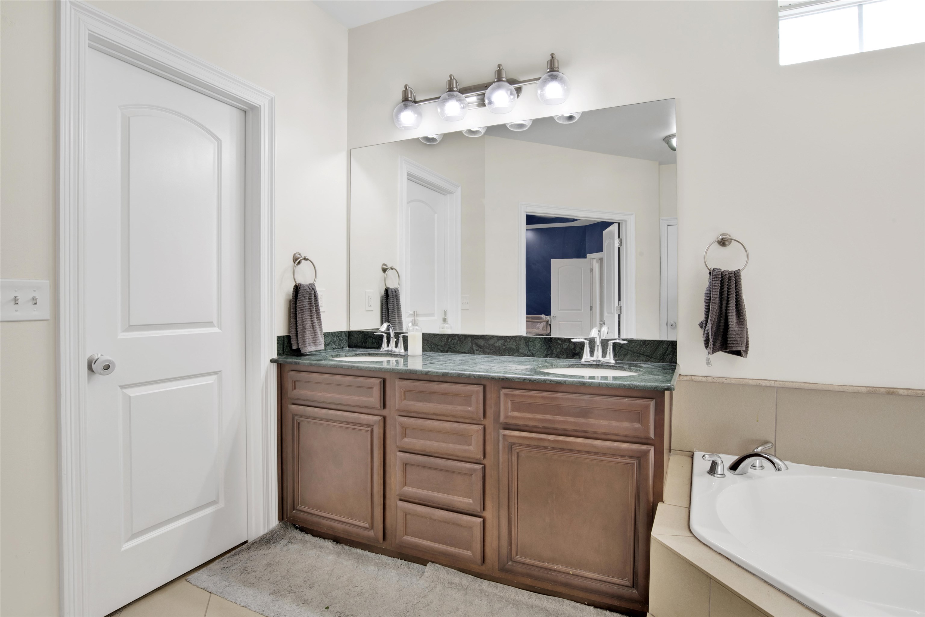16820 Prado Loop Loxley, AL 36551 - Photo 14 of 19 Bathroom