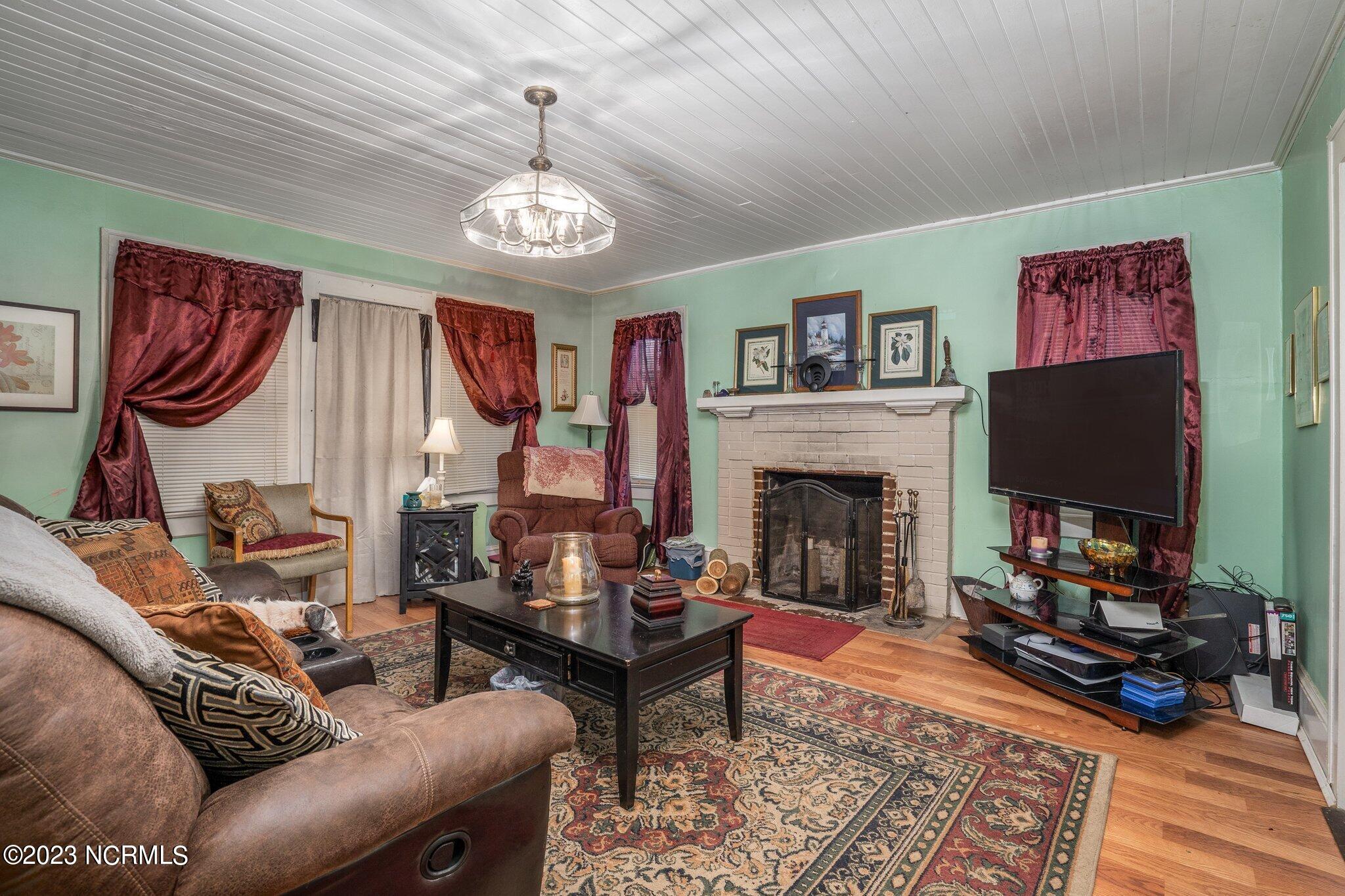 1724 Old Us 64 Hwy Spring Spring Hope, NC 27882 - Photo 4 of 24 004-1724old64-SpringHope-NC-12345-SMALL