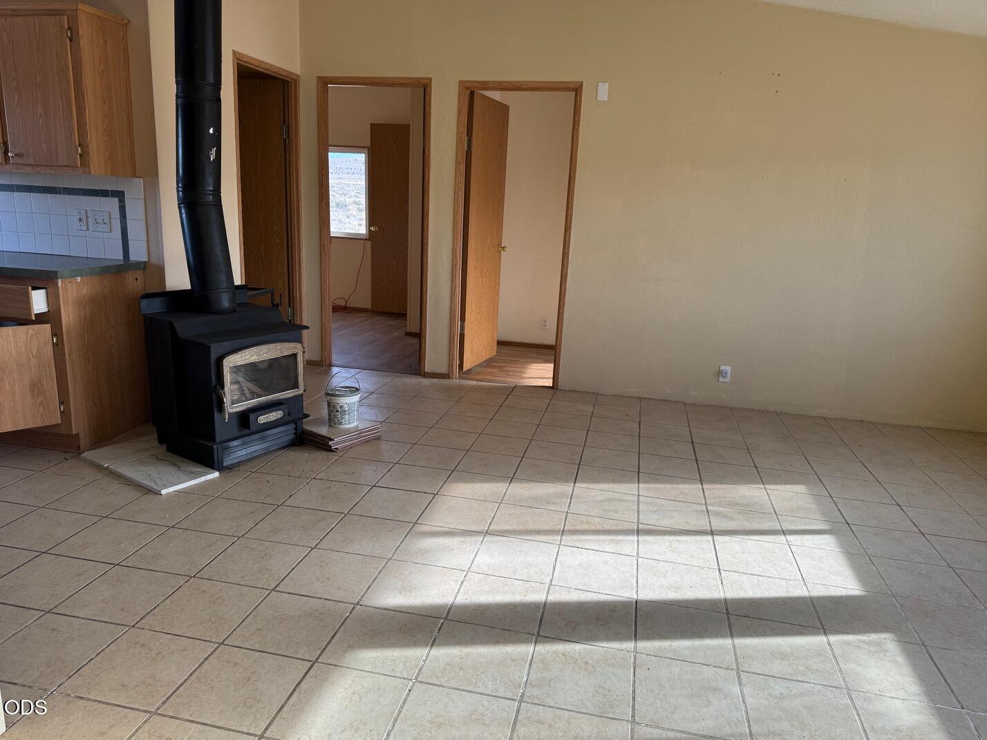 27737 Ford Road Bend, OR 97701 - Photo 16 of 33