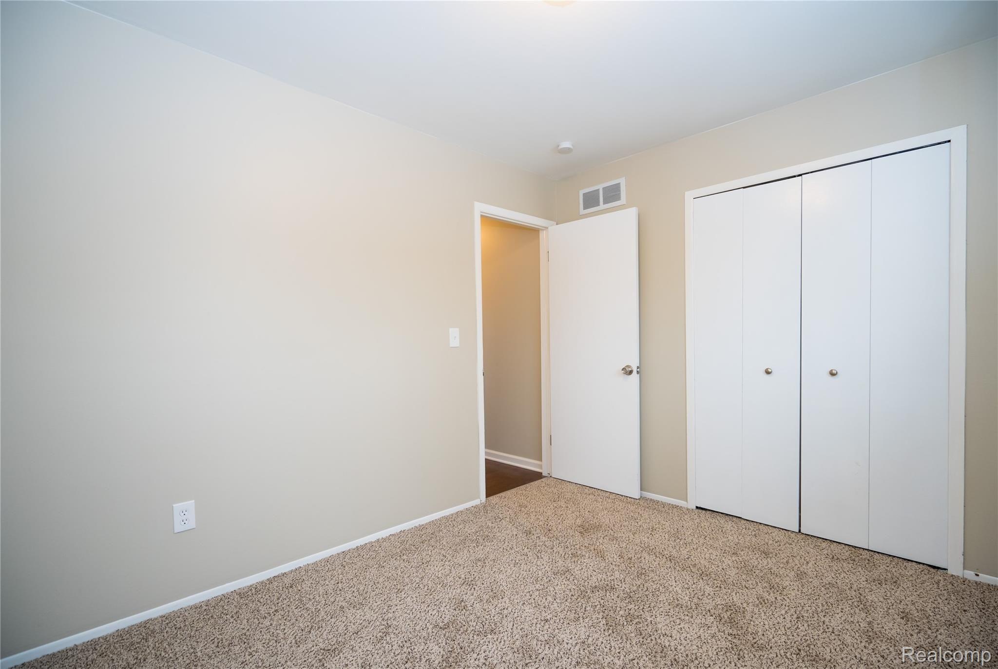 42278 Hanford Road Canton, MI 48187 - Photo 65 of 79 DSC09683.jpg