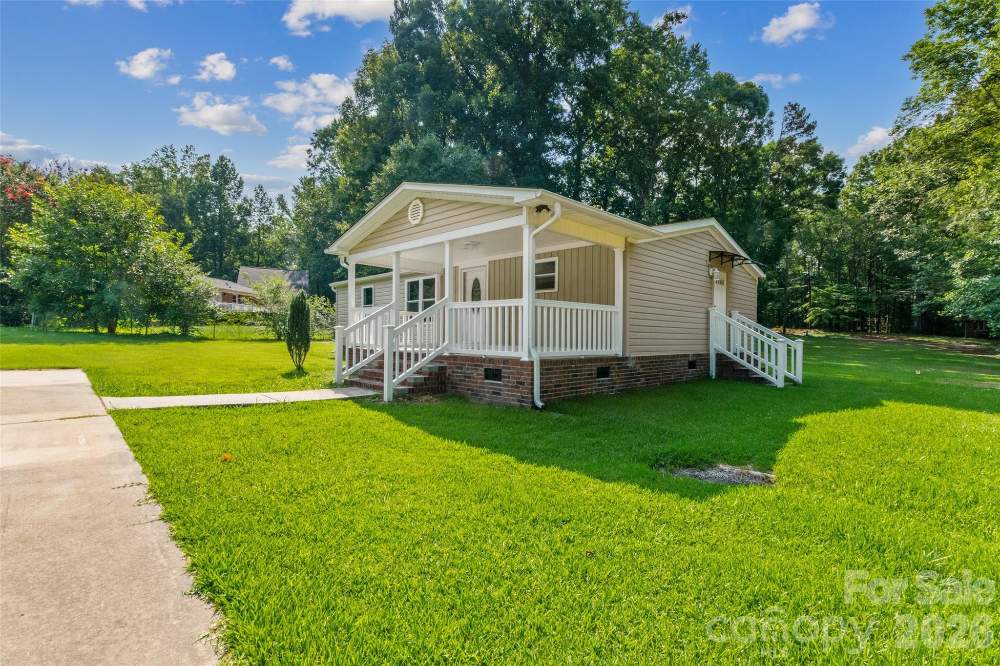 1882 Williams Circle Lancaster, SC 29720 - Photo 2 of 19