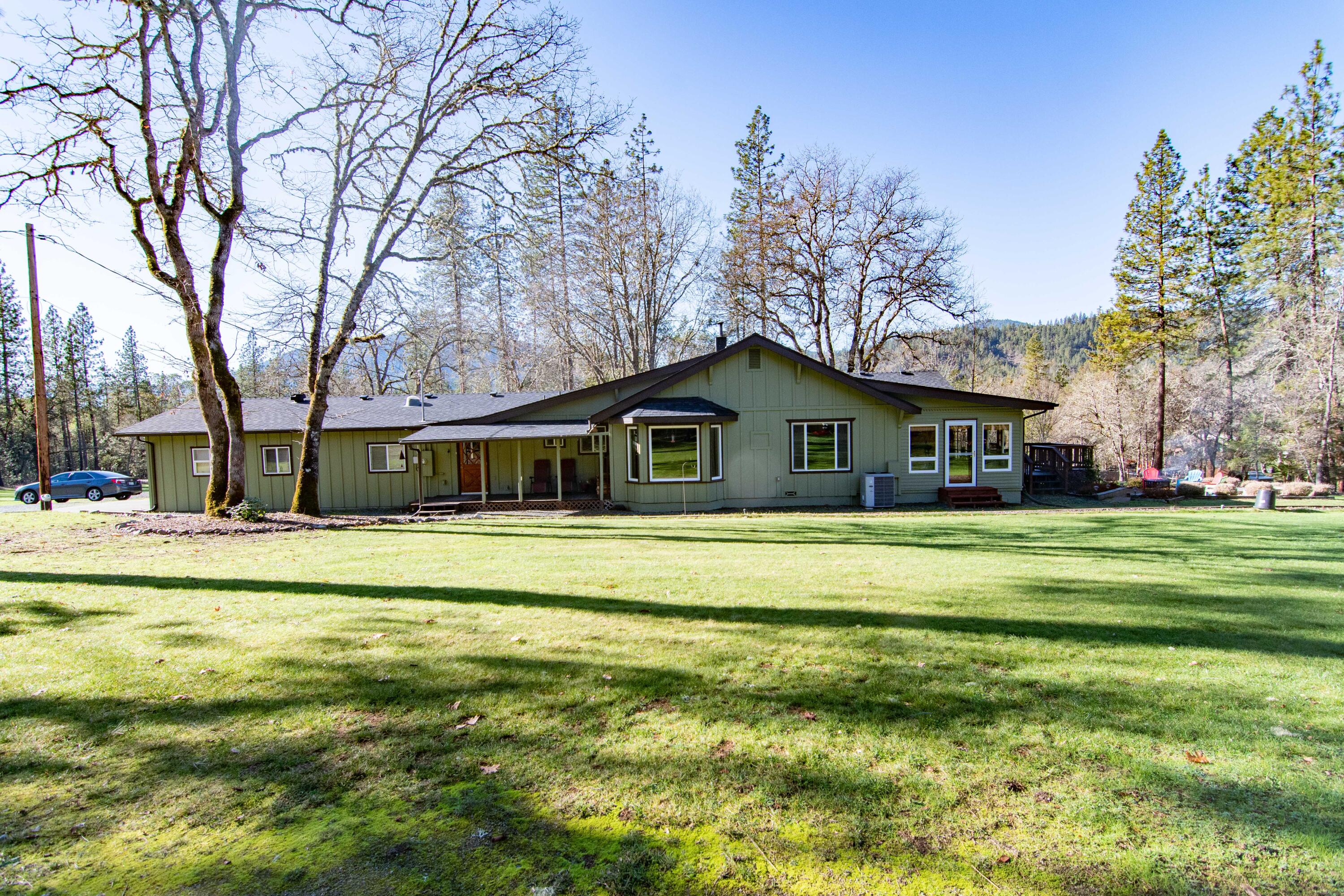 550 Earhart Road Rogue River, OR 97537 - Photo 3 of 37 Earhart Rd-62