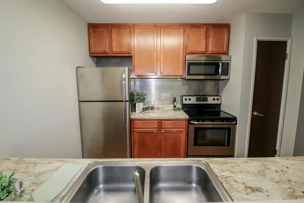 $147,500 | 2800 Hamline Avenue North, Unit 347, Roseville, MN 55113