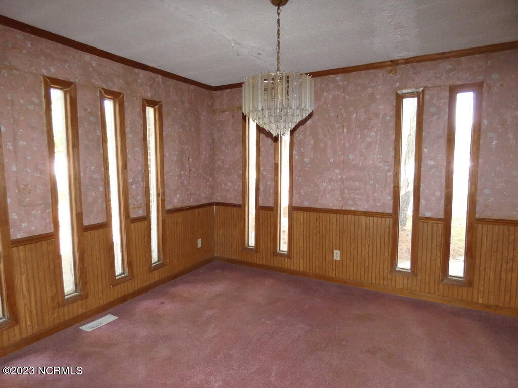 2006 Tower Hill Road Kinston, NC 28501 - Photo 10 of 26 18 DINING
