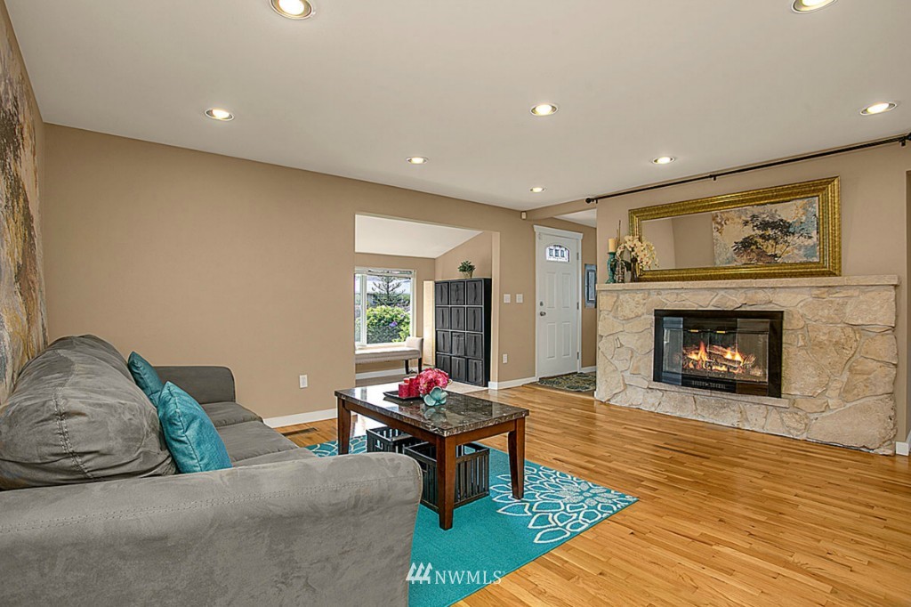 16805 126th Place Southeast Renton, WA 98058 - Photo 2 of 24 Gallery Image 2
