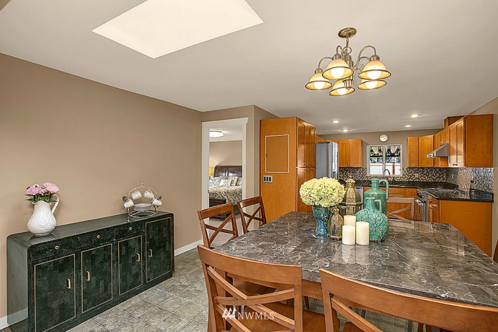 16805 126th Place Southeast Renton, WA 98058 - Photo 11 of 24 Gallery Image 11