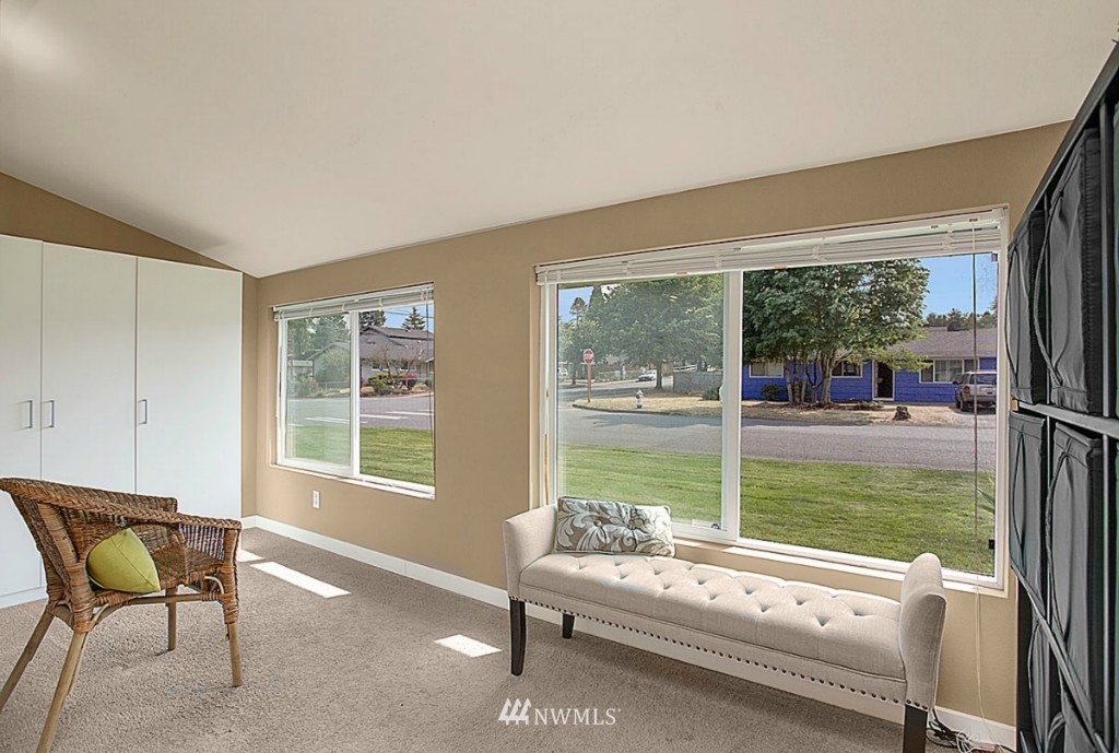 16805 126th Place Southeast Renton, WA 98058 - Photo 14 of 24 Gallery Image 14