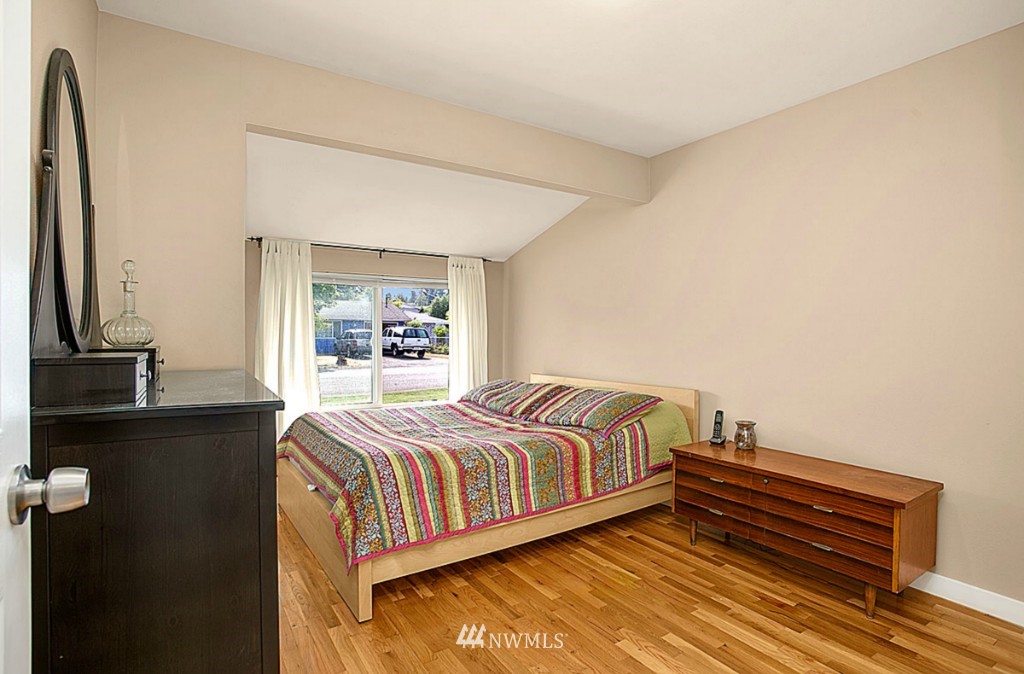 16805 126th Place Southeast Renton, WA 98058 - Photo 18 of 24 Gallery Image 18