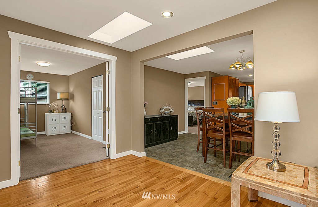 16805 126th Place Southeast Renton, WA 98058 - Photo 7 of 24 Gallery Image 7