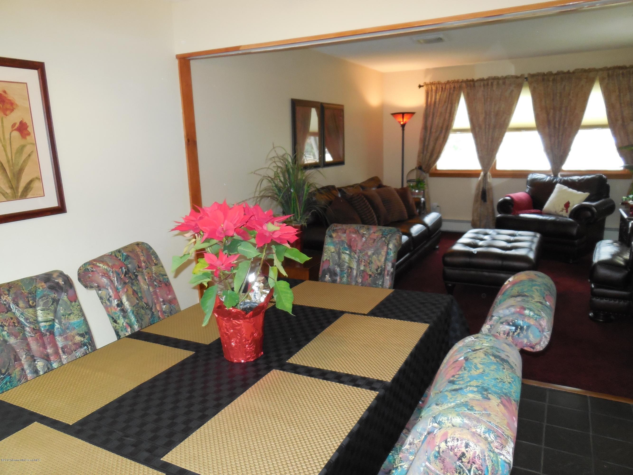 1409 Green Grove Road Brick, NJ 08724 - Photo 4 of 20 1409 greengr dr2