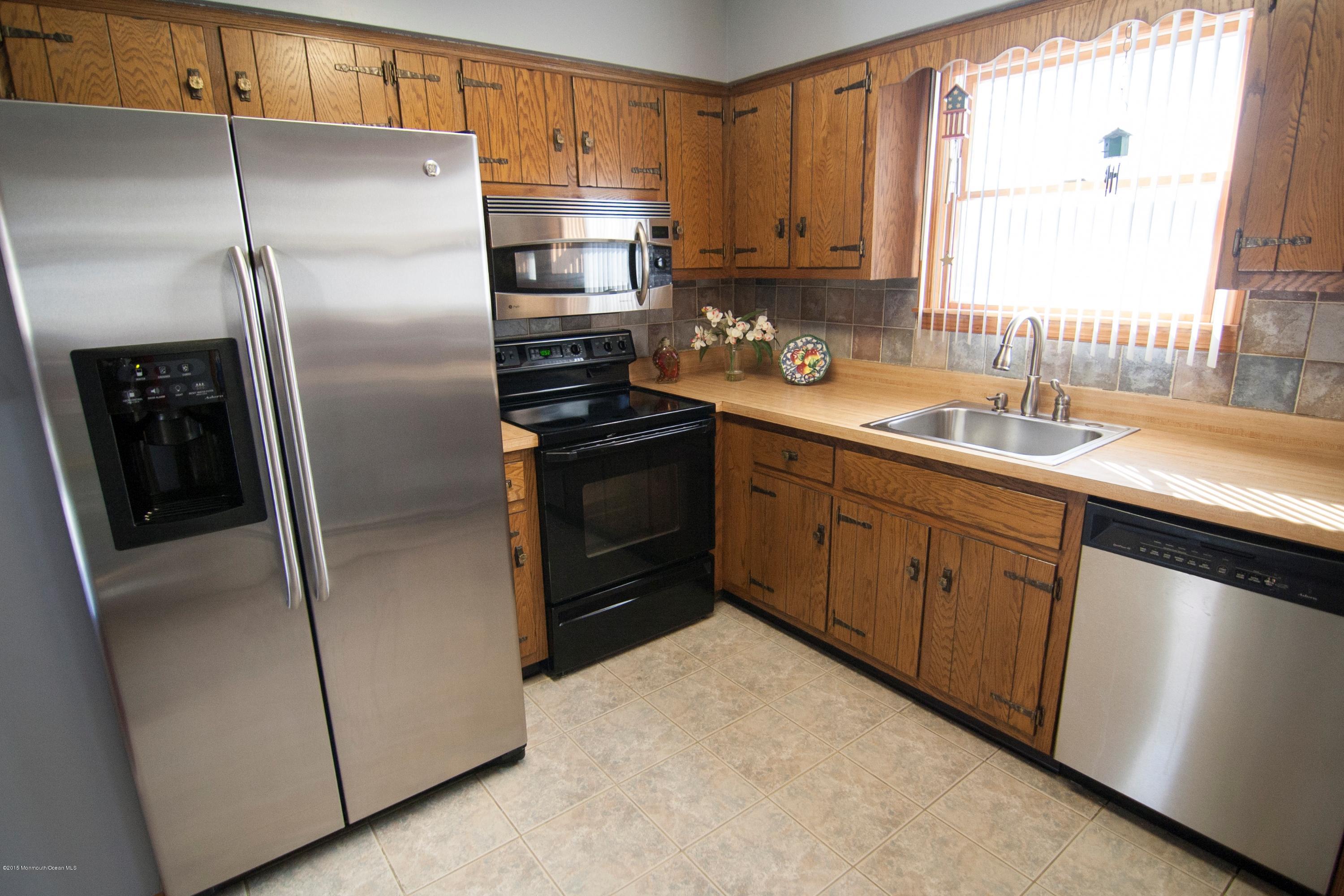 1409 Green Grove Road Brick, NJ 08724 - Photo 5 of 20 IMG_2926 KITCHEN
