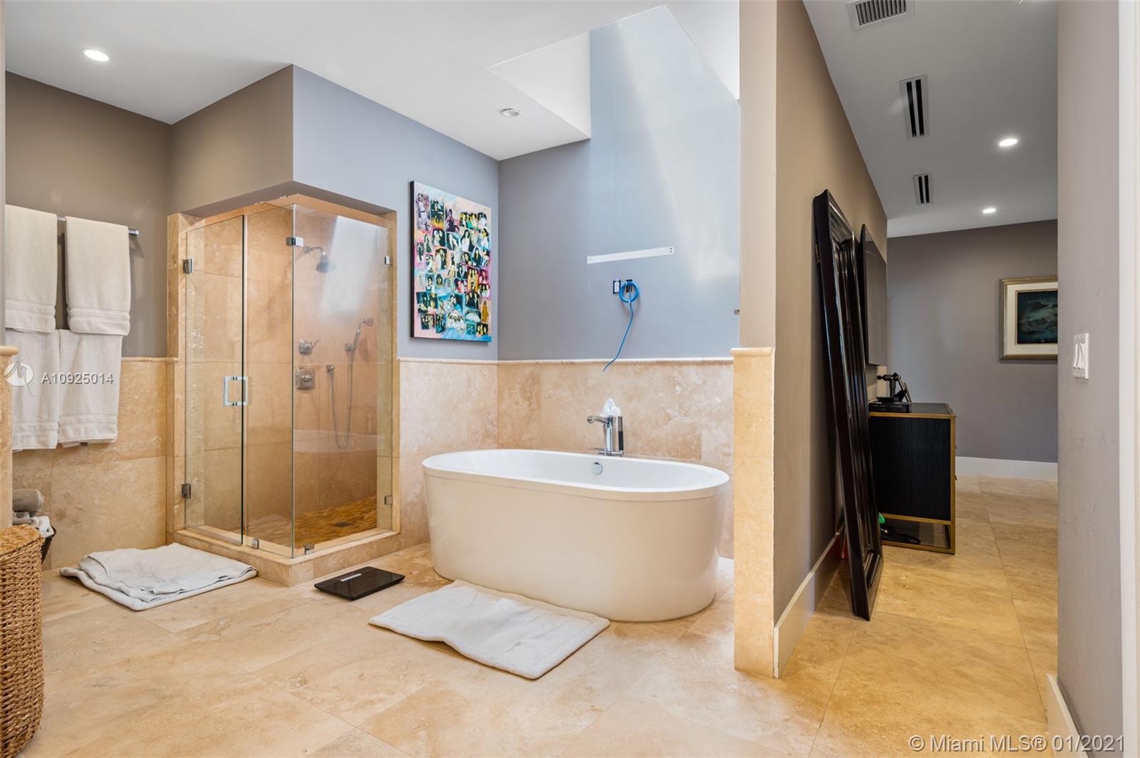 1432 Blue Road Coral Gables, FL 33146 - Photo 13 of 29 Gallery Image 13